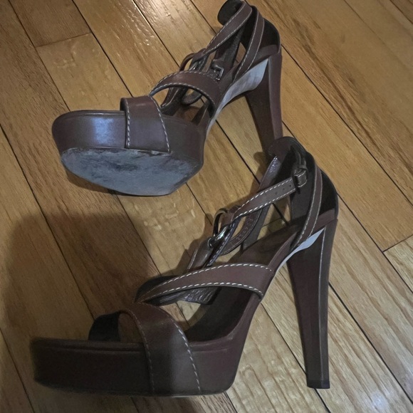 Gucci Horsebit Accent Brown Leather T-Strap Heeled Sandals - Picture 10 of 14